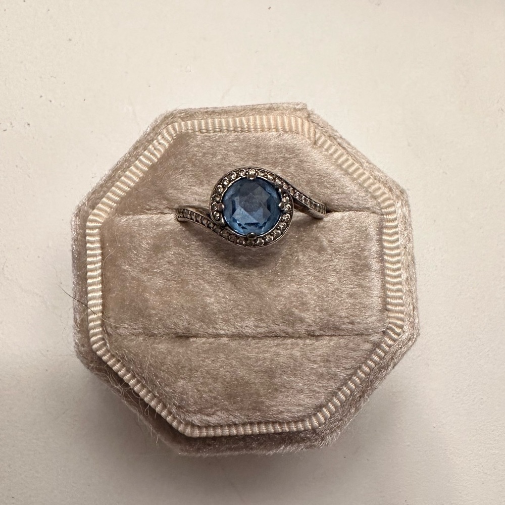 Pandora ring size 6